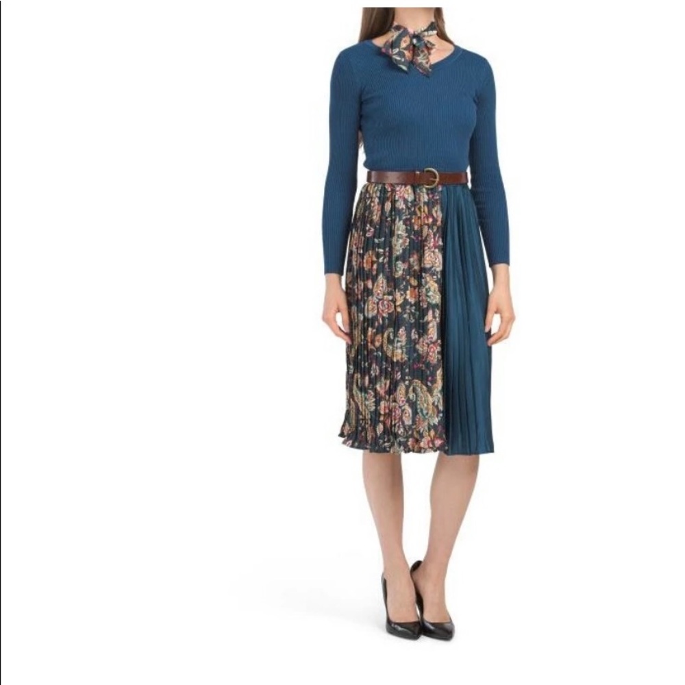 DALIA MACPHEE V-NECK SWEATER DRESS WITH PAISLEY PLEATED SKIRT W/ NECKTIE & BELT